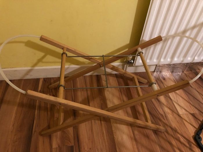 Moses Basket Stand