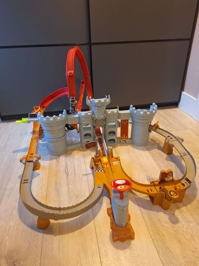 Mario Hotwheels Track