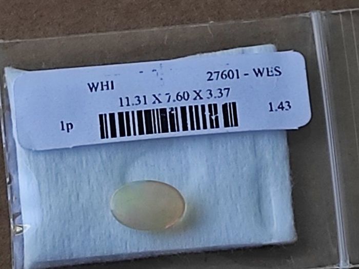 OPAL gemstone 1.5ct