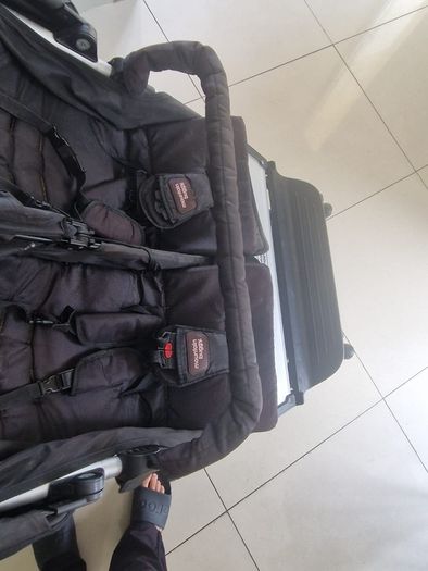 Mountain buggy duet