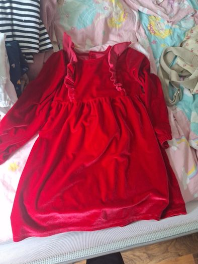 Girls clothes Age 5 bundle 20euro