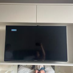 32" Panasonic smart TV