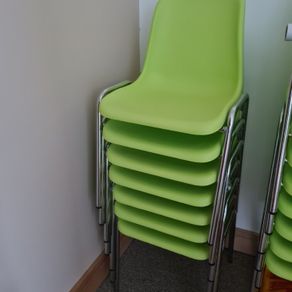 18 x chrome leg stackable chairs