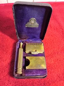 Vintage Ever Ready Brass Razor