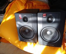 M-AUDIO BX8 pro studio monitor for repair or parts