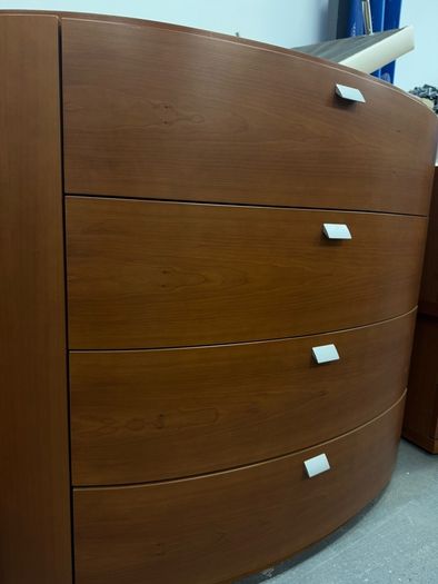 Loddenkemper chest of drawers