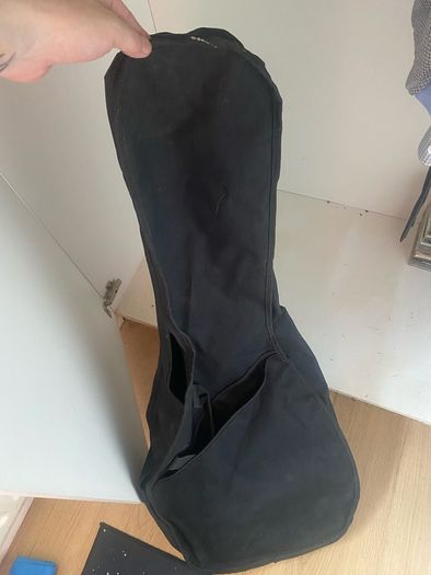 Acoustic guitar bag
