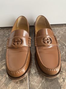 Gucci Loafers. Camel. New.  IT. size: 40.5