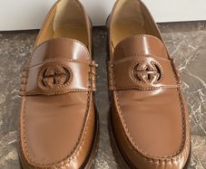 Gucci Loafers. Camel. New.  IT. size: 40.5