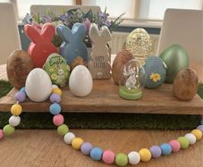 Lovely Easter/Spring  bunny rabbit and egg decor