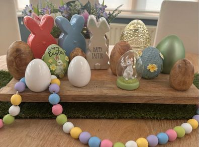 Lovely Easter/Spring  bunny rabbit and egg decor