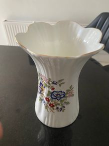 Royal Tara 7.5 inch vase