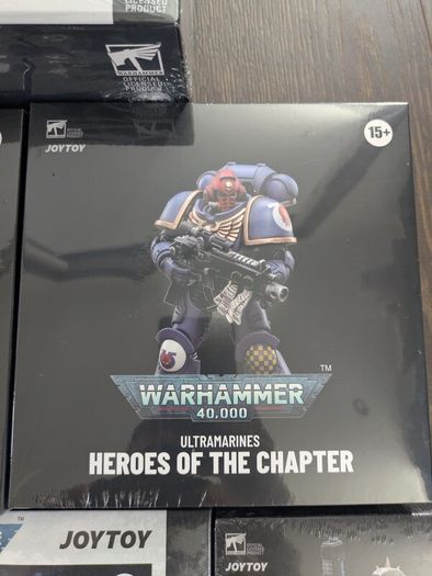 Lot of Joytoy Warhammer Ultramarine Action Figures and Vehicle