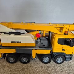 Kids crane truck