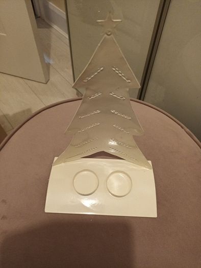 Cream metal christmas candle holder