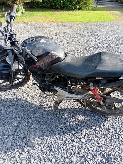 cb 125 f 2017@ ybr 125 2014 gs 500 parts