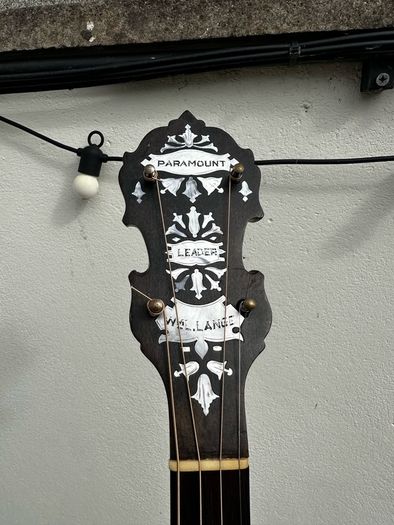 Paramount Leader Tenor banjo