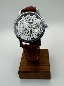 KINGSLEY Skeleton mechanical