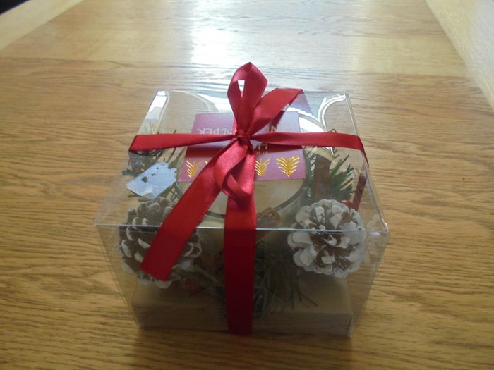 Decorated Christmas Candle in Presentation Box for Sale