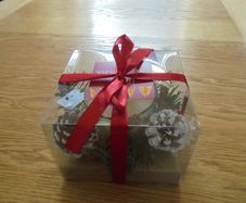 Decorated Christmas Candle in Presentation Box for Sale