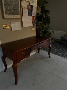 Beautiful antique mahogany desk