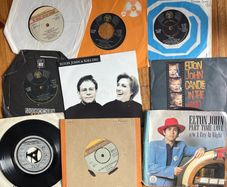 Elton John vinyl record singles 4 euros each