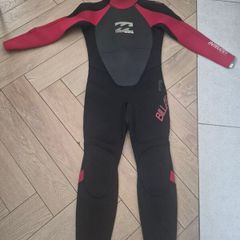 Billabong kids wetsuit size 8
