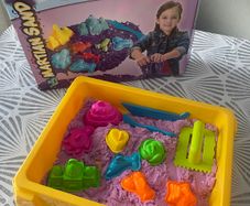 Kinetic sand