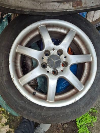16inch  7-Spoke Alloy Wheels