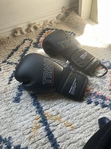 boxing glove black perfect condition