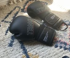boxing glove black perfect condition