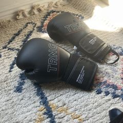 boxing glove black perfect condition