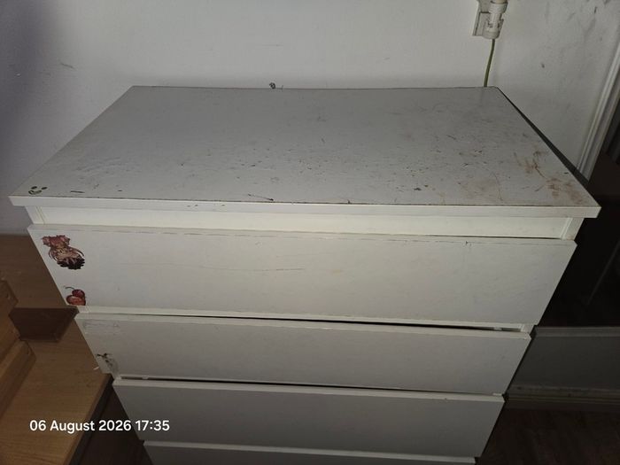 Free chest of drawers