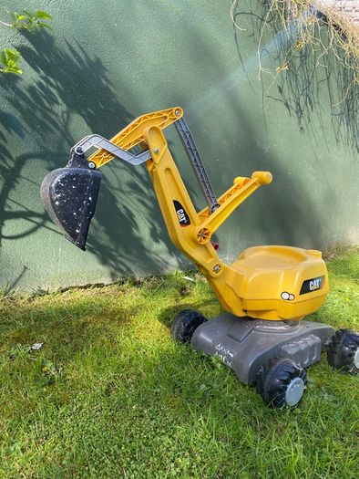 kids garden toy digger
