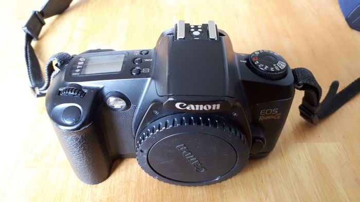 Canon EOS 35mm film camera for sale 700 1000F 5000