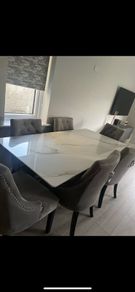 Dining table & chairs