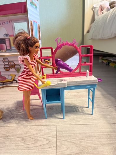 barbie doll house