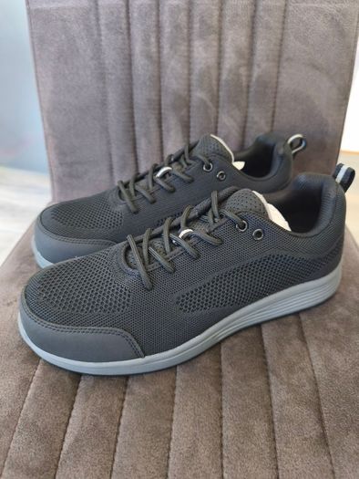 New Safety boots size UK 9 43