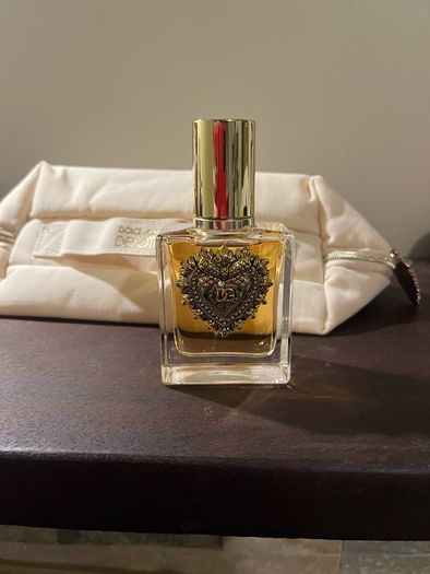 Dolce & Gabbana Devotion perfume (50 ml) + wash bag bundle