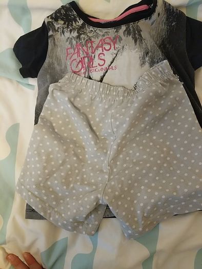 girls pyjamas with unicorn print