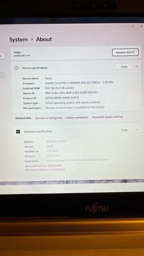 Fujitsu Lifebook intel core i7 14 inch