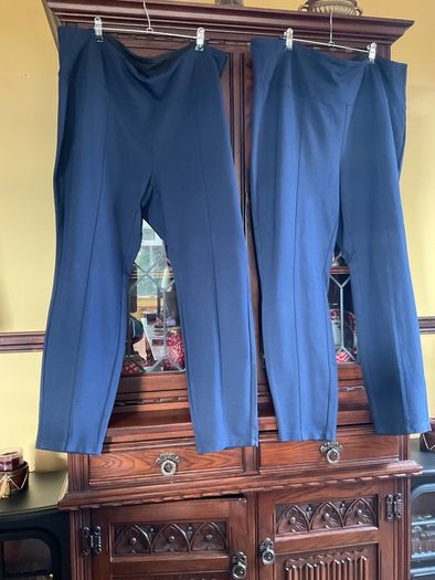 NEW FINAL REDUCTION. navy pull up casual trousers  from Style & Co. USA Size 3X which will fit 26/28.   Length from waist to hemline is 40 inches
