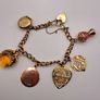 vintage 9 ct charm bracelet Image 3