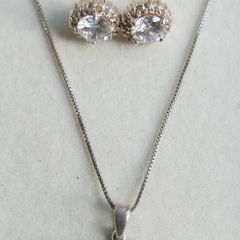 Sterling Silver Cubic Zirconia Pendant And Earring Set 10,61g