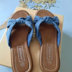 Avenue flip flops