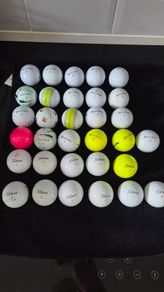 32 taylormade and titlest balls