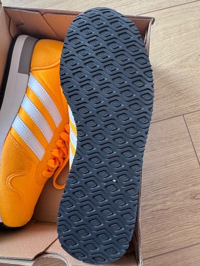 Adidas USA 84
