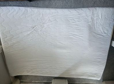 Quilted matress topper