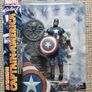 Diamond Select Avenging Captain America Disney Store Exclusive Image 2