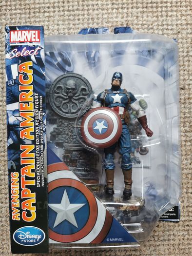 Diamond Select Avenging Captain America Disney Store Exclusive